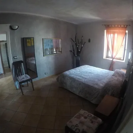 아파트 La Casa Di Pluto