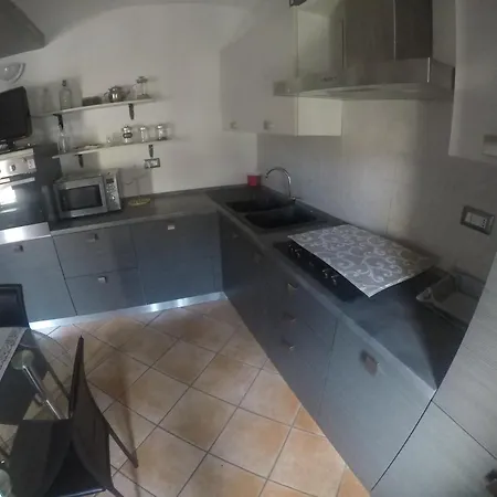 La Casa Di Pluto Apartment Farigliano
